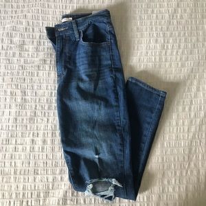 Levi’s Distressed High Rise Skinny Jeans